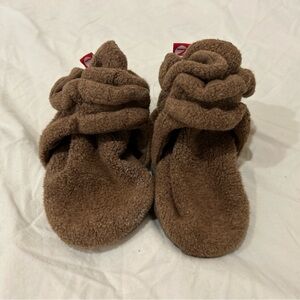 Zutano brown cotton fleece booties snaps adjustable great used condition 18m